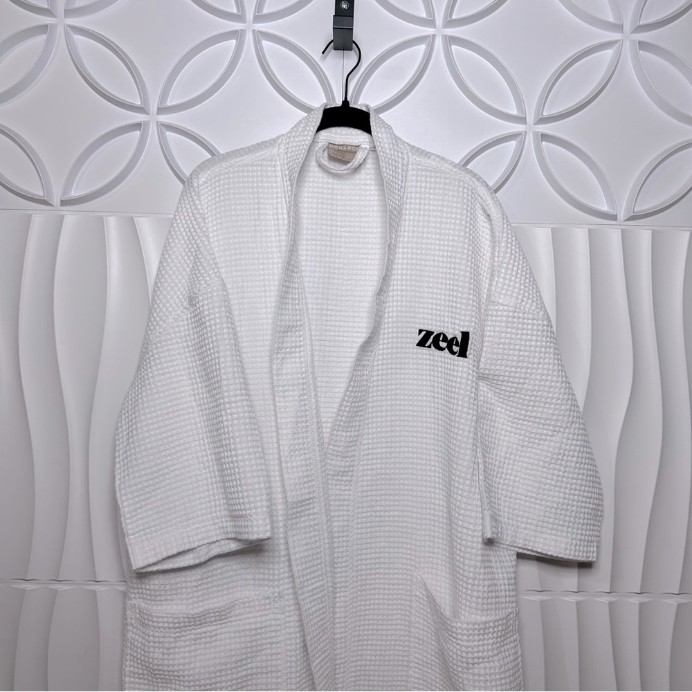 Monarch Waffle Texture Robe - Picture 2 of 5